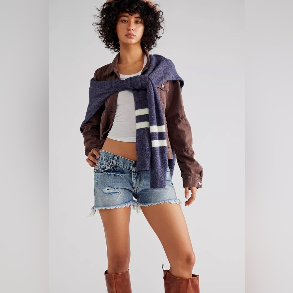 NWT Free People X SER.O.YA Lyle Shorts Denim in Sorrento Size 29 Distressed